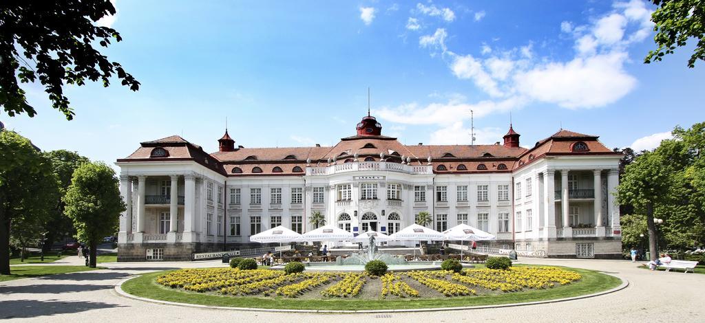 Romania Karlovy Vary Exterior foto